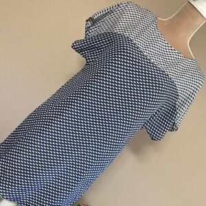 ⭐️⭐️ Forever 21 Navy and White Tiny Sailboat Print Shift Dress - Size Small